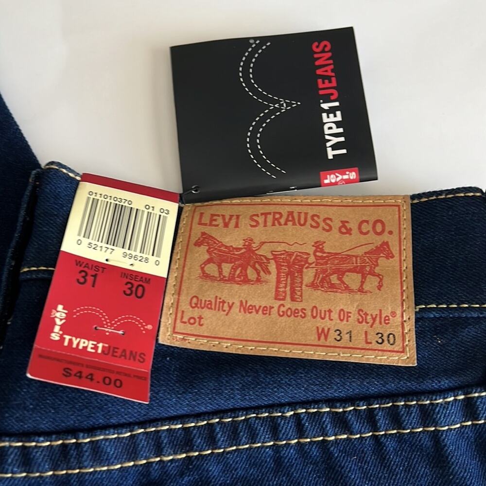 Levi’s Type 1 Jeans Guys Iconic Straight 31/30 BNWT - Picture 2 of 3